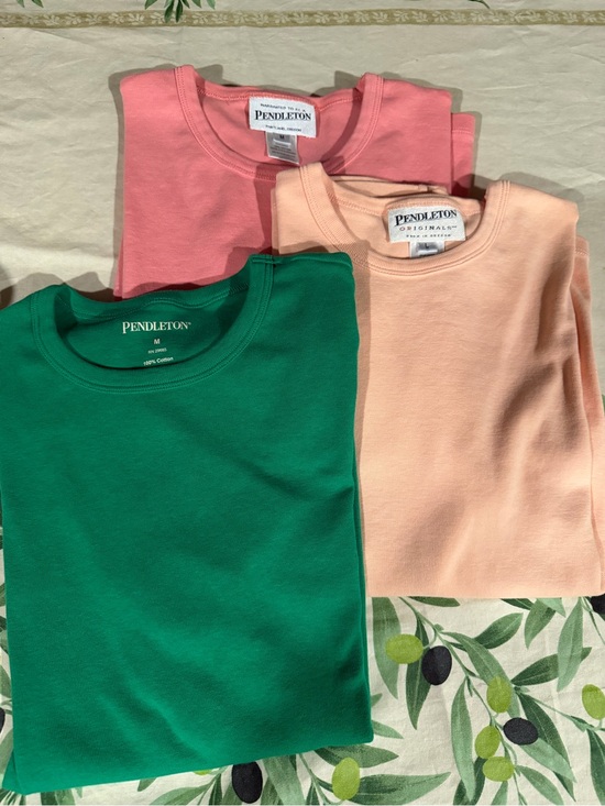Pendleton Tops - Pendleton Crewneck Tees in Green, Coral Pink & Peach like new cotton set of 3